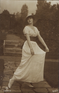 Gabrielle Ray (Rotary A.1104-4) 1920
